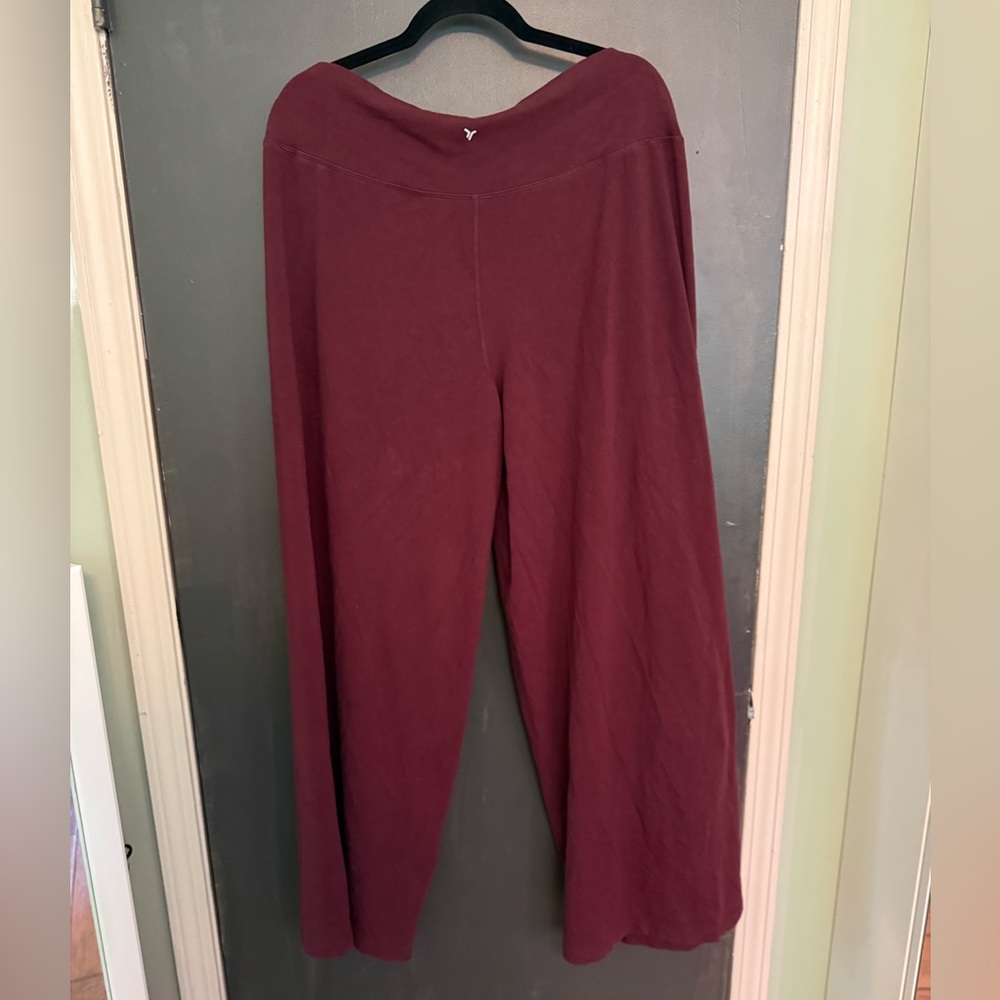 Old Navy Active Burgundy Extra Wide Leg Pants - Picture 2 of 3